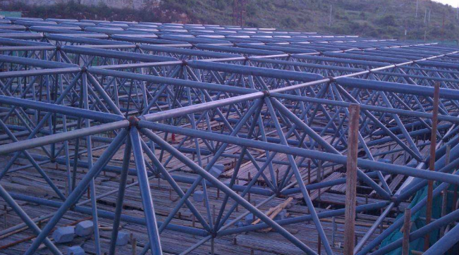 萧县概述网架加工中对钢材的质量的过细恳求